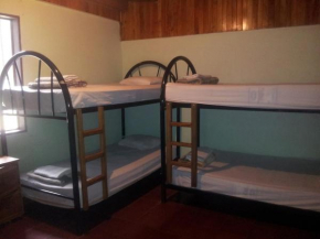  Monteverde Backpackers  Монте Верде